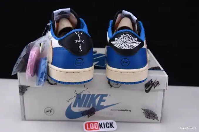Travis Scott Air x DM7866-140 Design Low Fragment 1 x Retro Jordan 0701